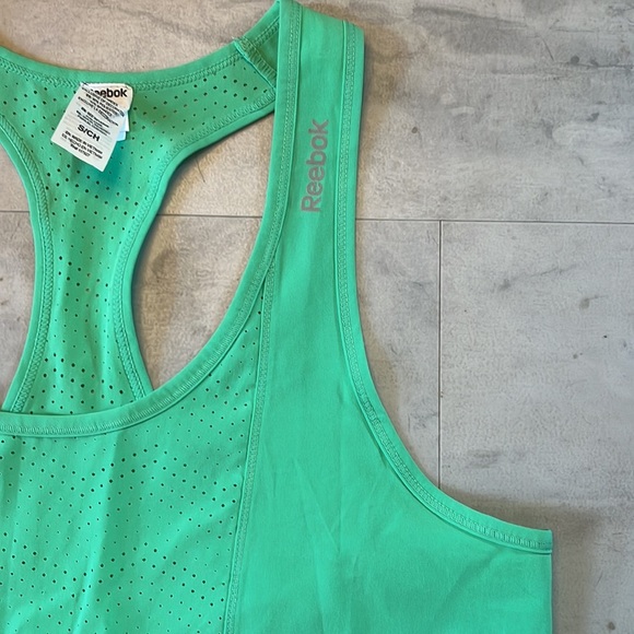 Reebok  CrossFit Tank  Bright Mint Green scoopneck  Aerated  lightweight  Size S - Picture 4 of 12